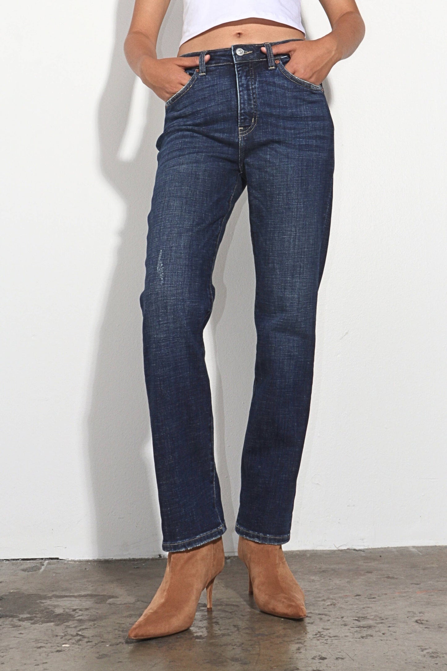 TUMMY CONTROL HIGH RISE STRETCH STRAIGHT JEAN