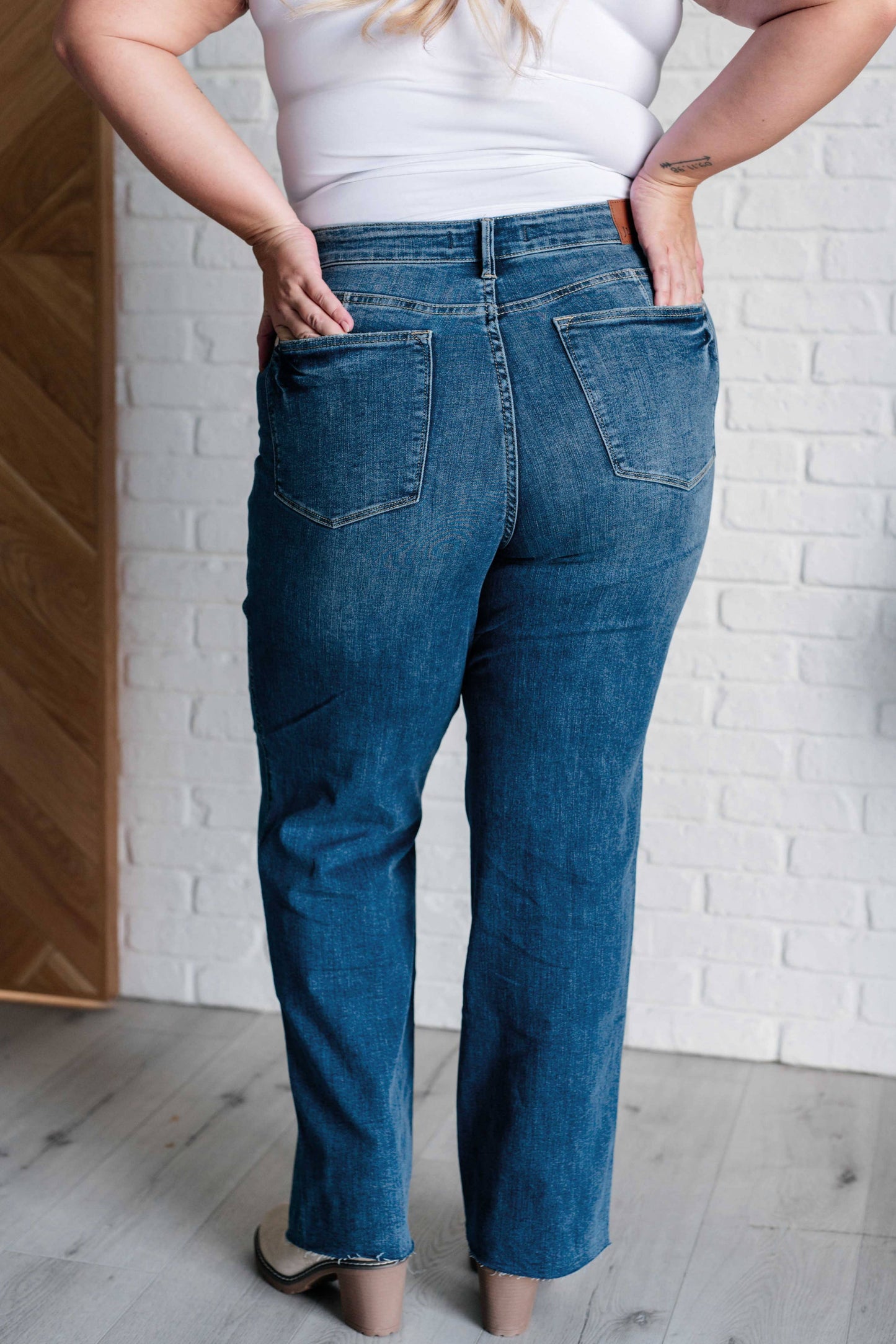 Judy Blue Mid Rise Control Top Vintage Straight Jeans