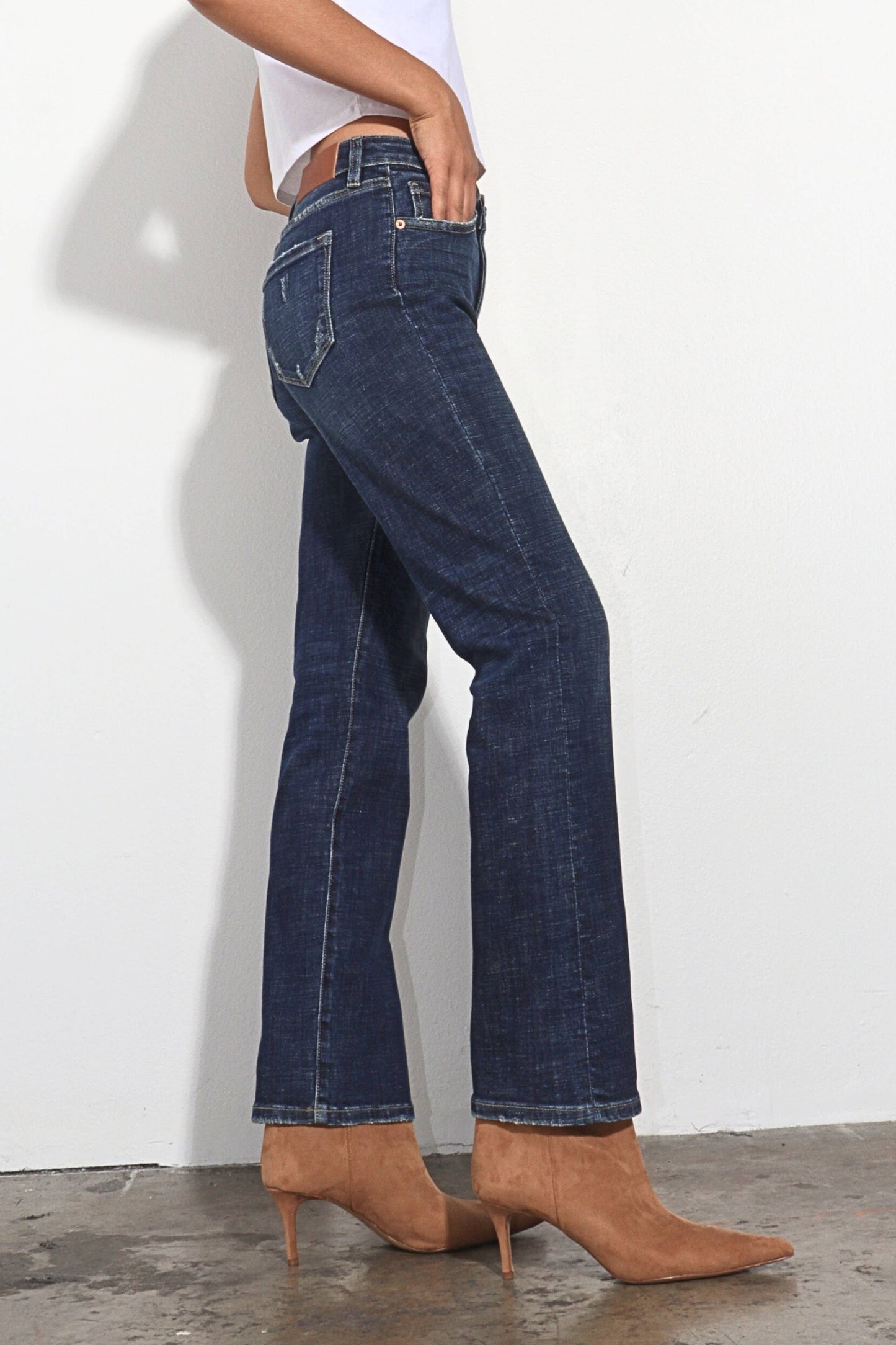 TUMMY CONTROL HIGH RISE STRETCH STRAIGHT JEAN