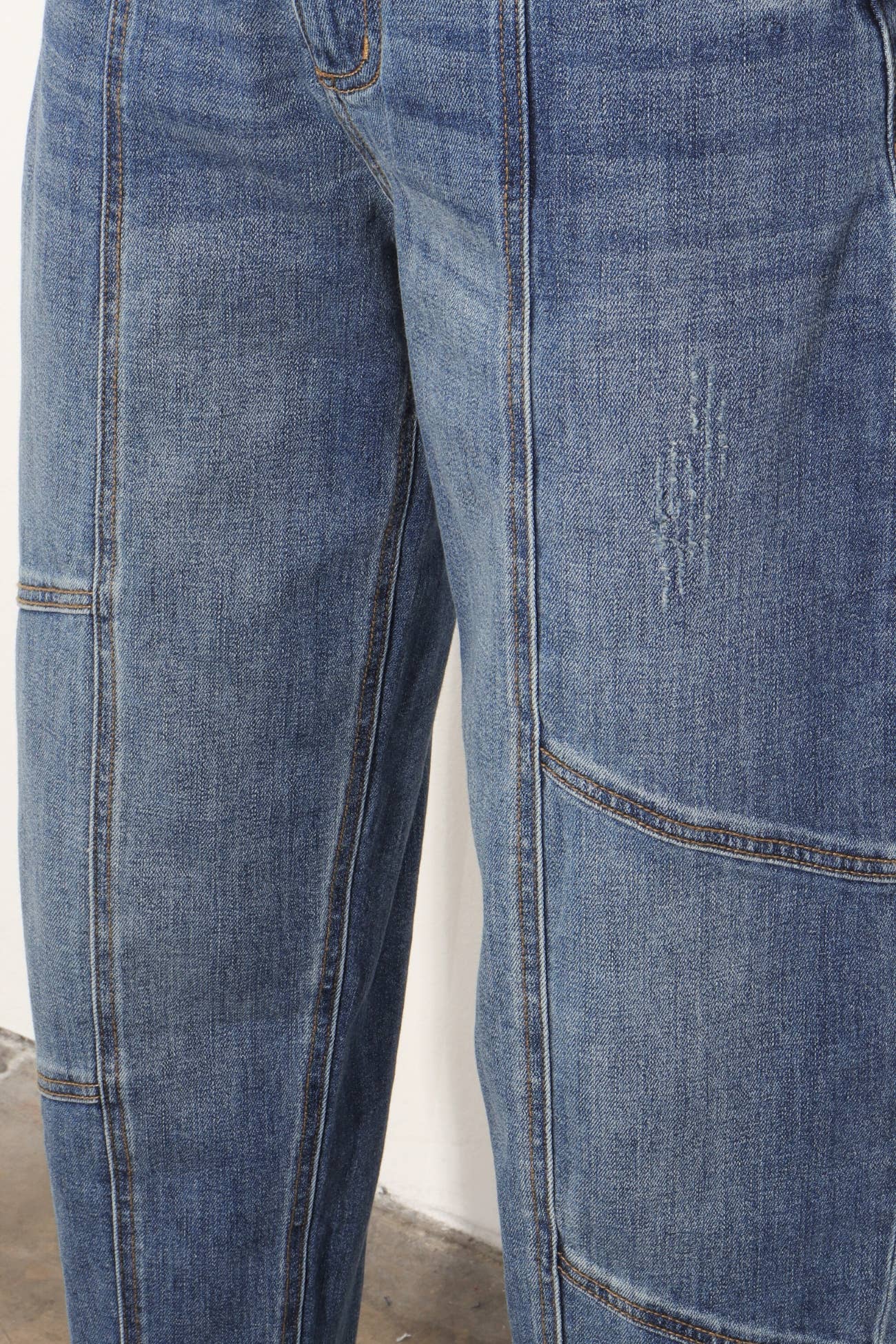 RELAXED TAPERED HIGH RISE BARREL JEANS
