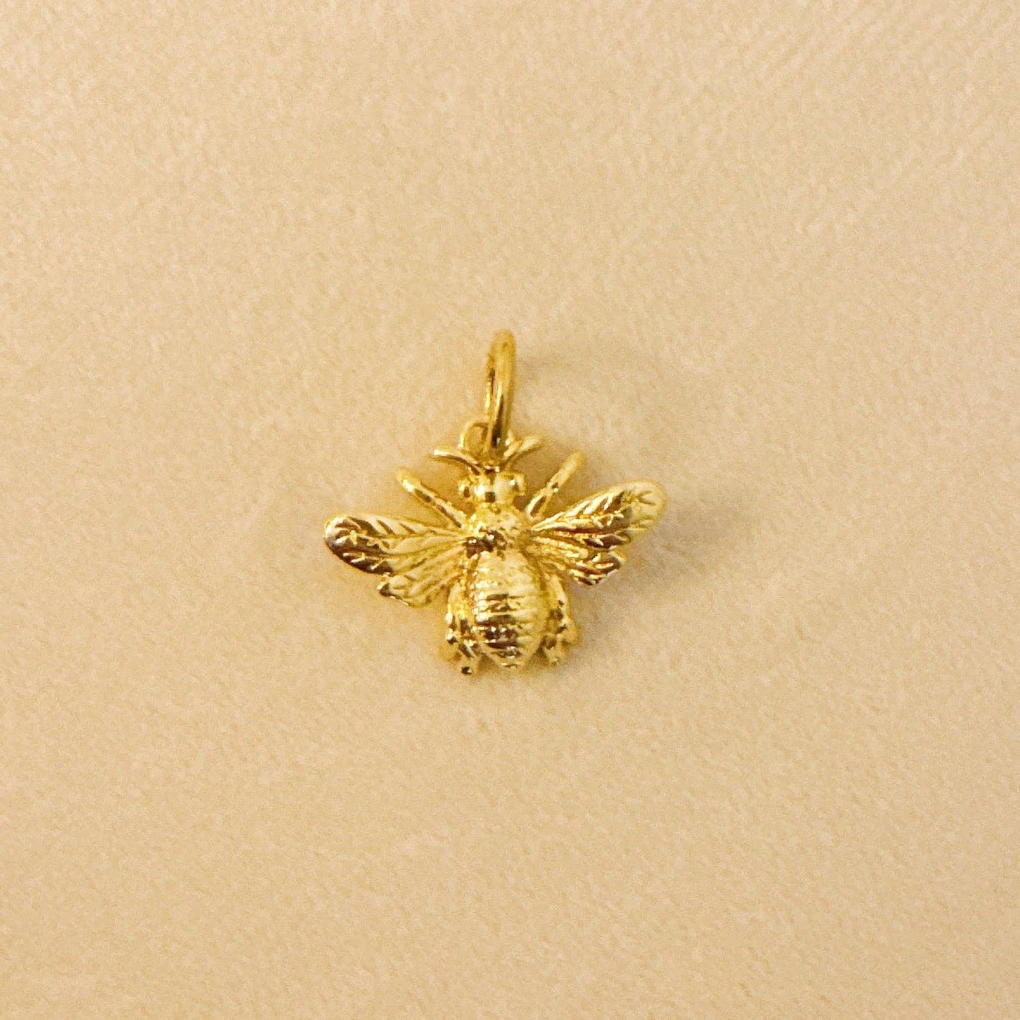 Bee The Queen Seamless Clip Charm