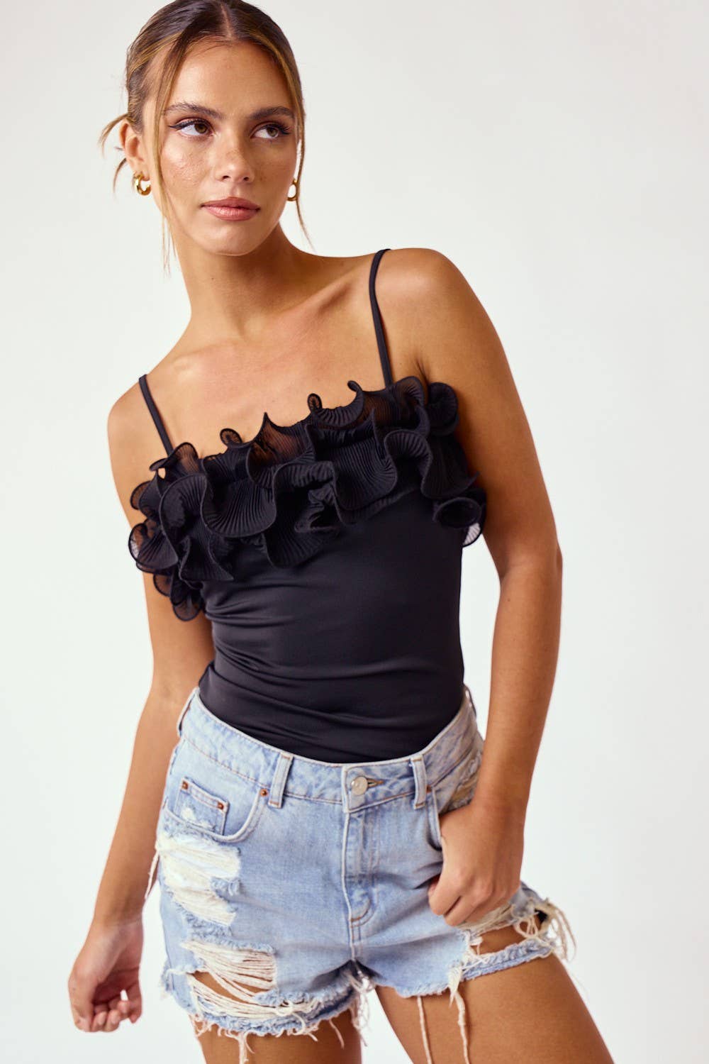 IBT28050 RUFFLE DETAIL SLEEVELESS BODYSUIT