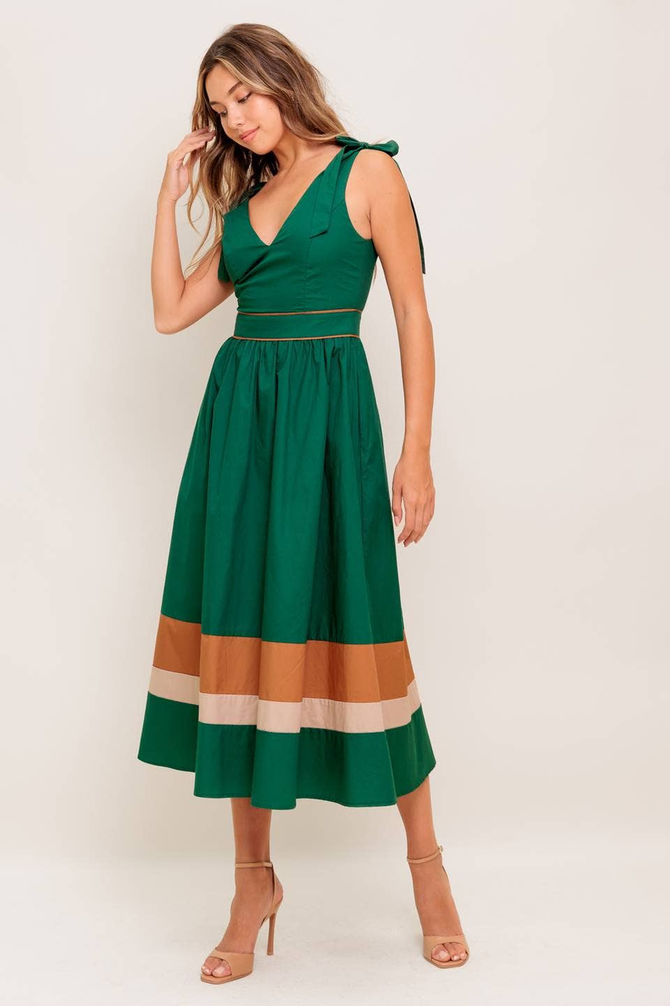 A solid woven color blocked midi dress - ID22698