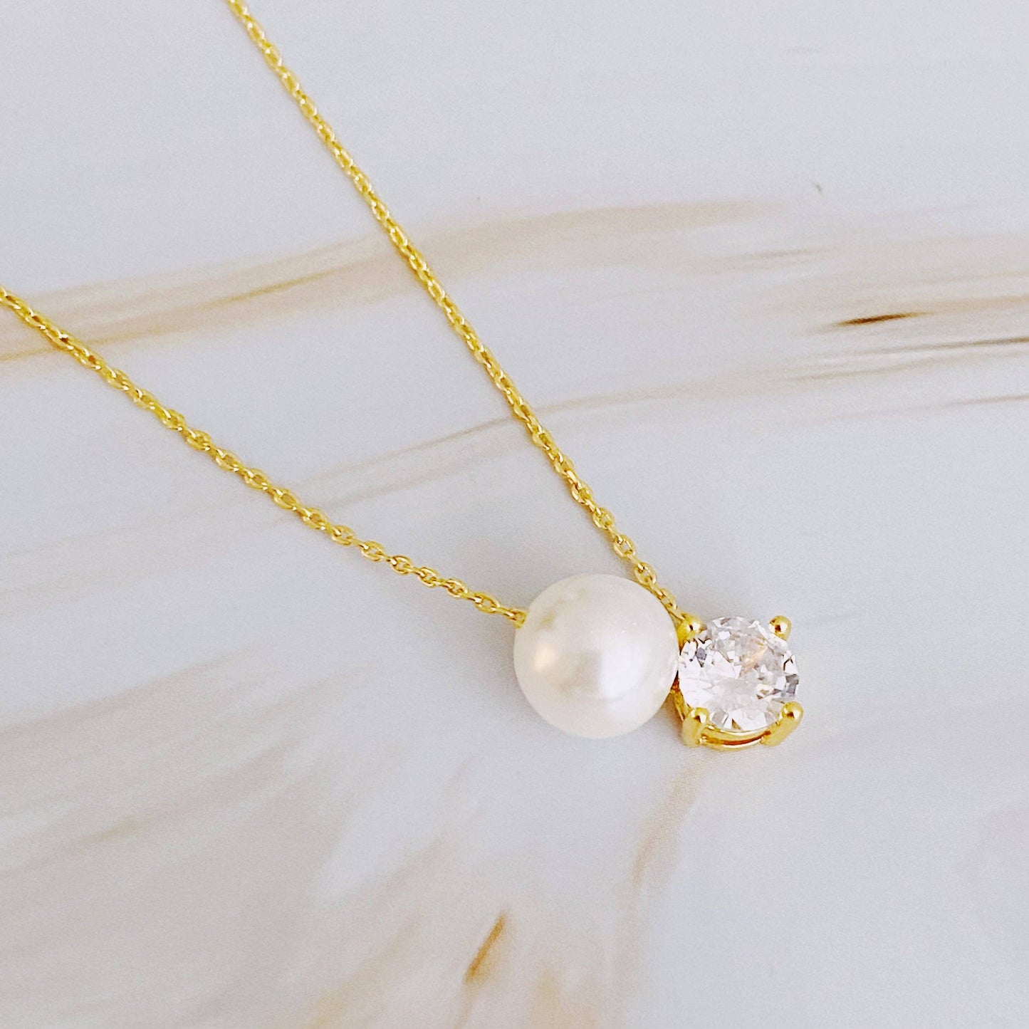 Single Pearl And Diamond Necklace