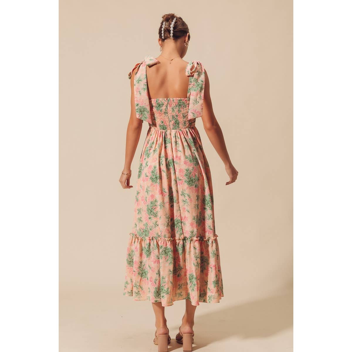 FLOWY FLORAL FEMININE DRESS WITH RIBBON STRAP