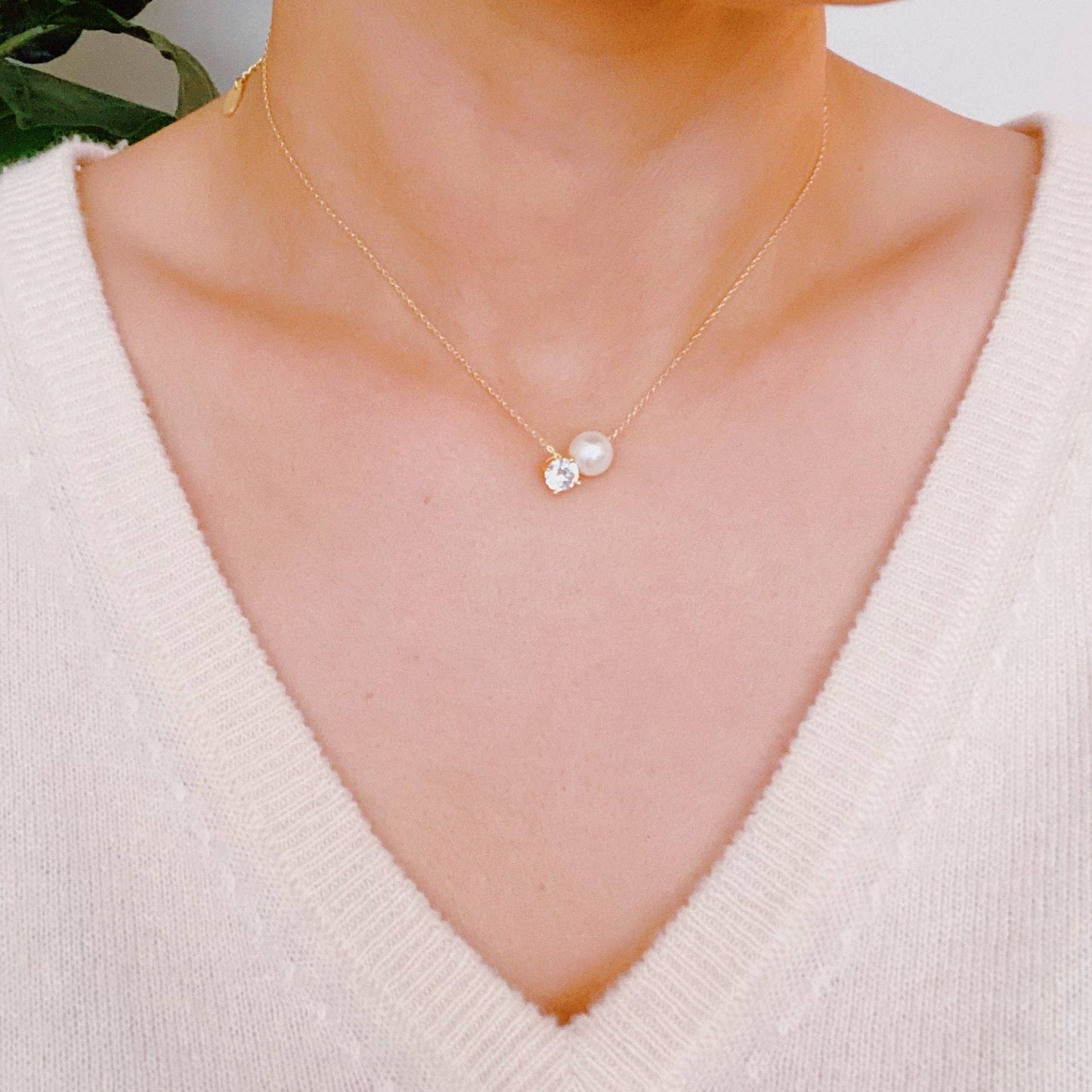 Single Pearl And Diamond Necklace