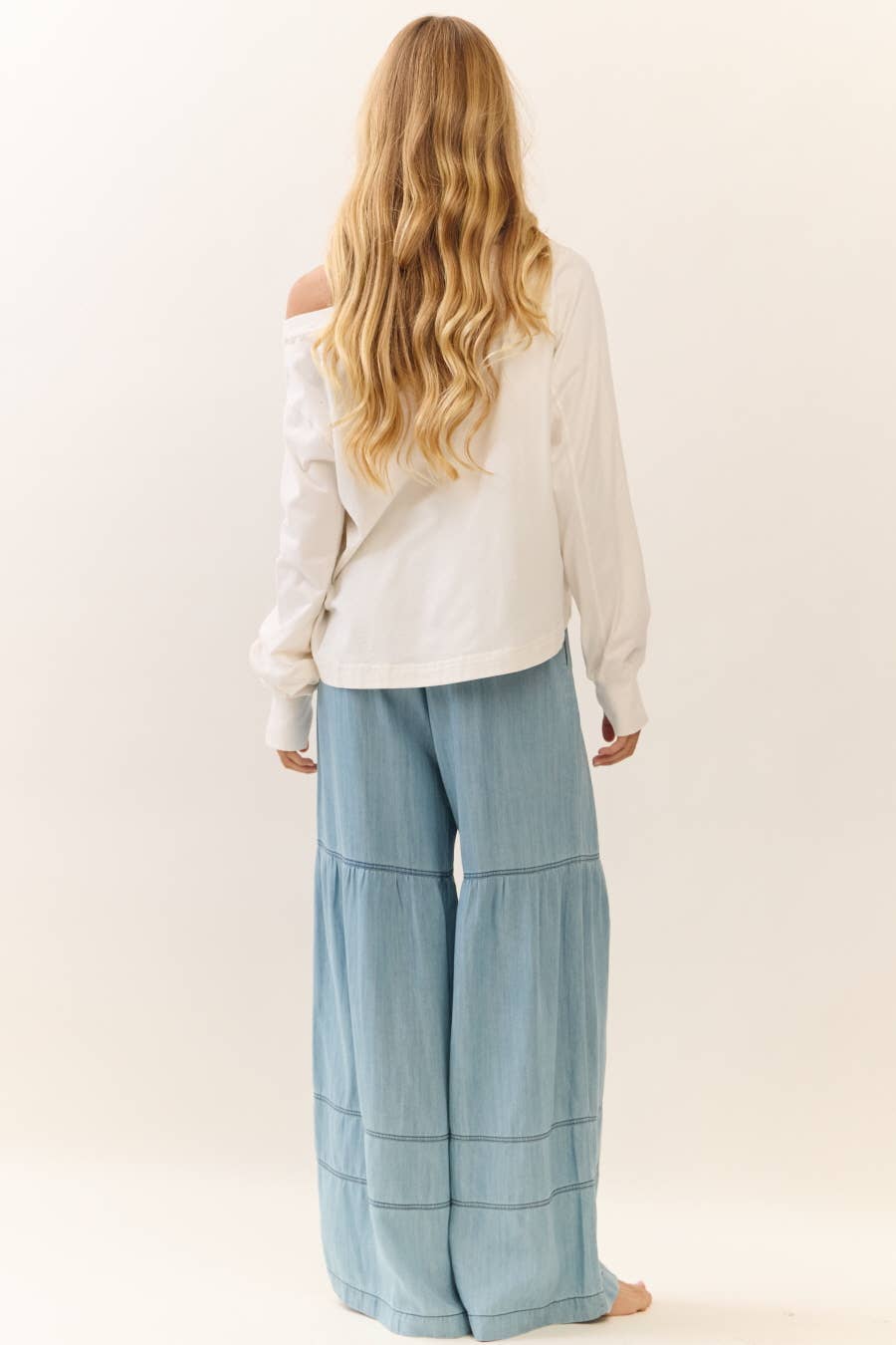 Washed Denim Tiered Wide Leg Pants: Washed Dark Chambray / M