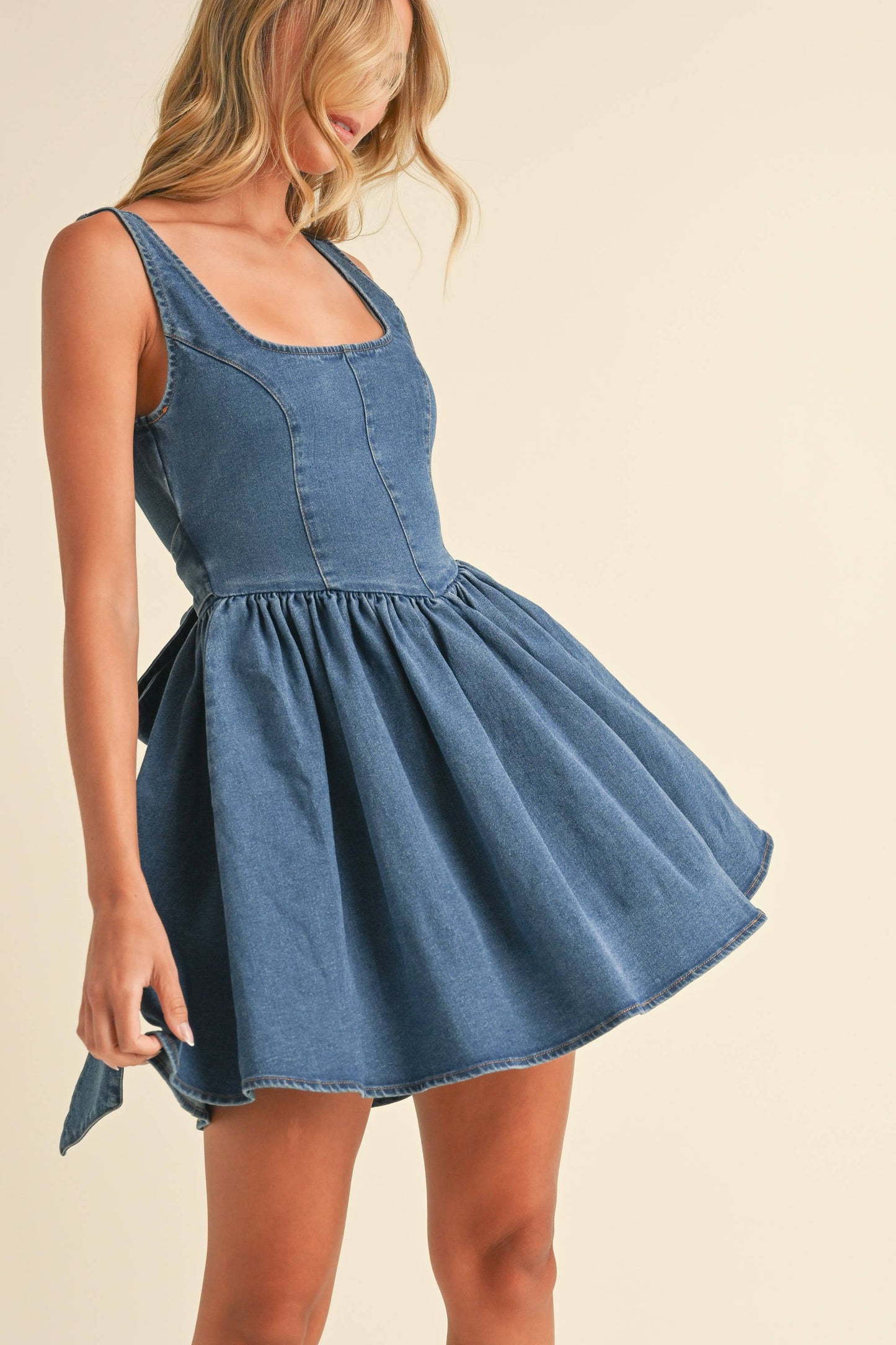 ID8595 DENIM BACK BOW CHEVRON WAIST FLARED MINI DRESS