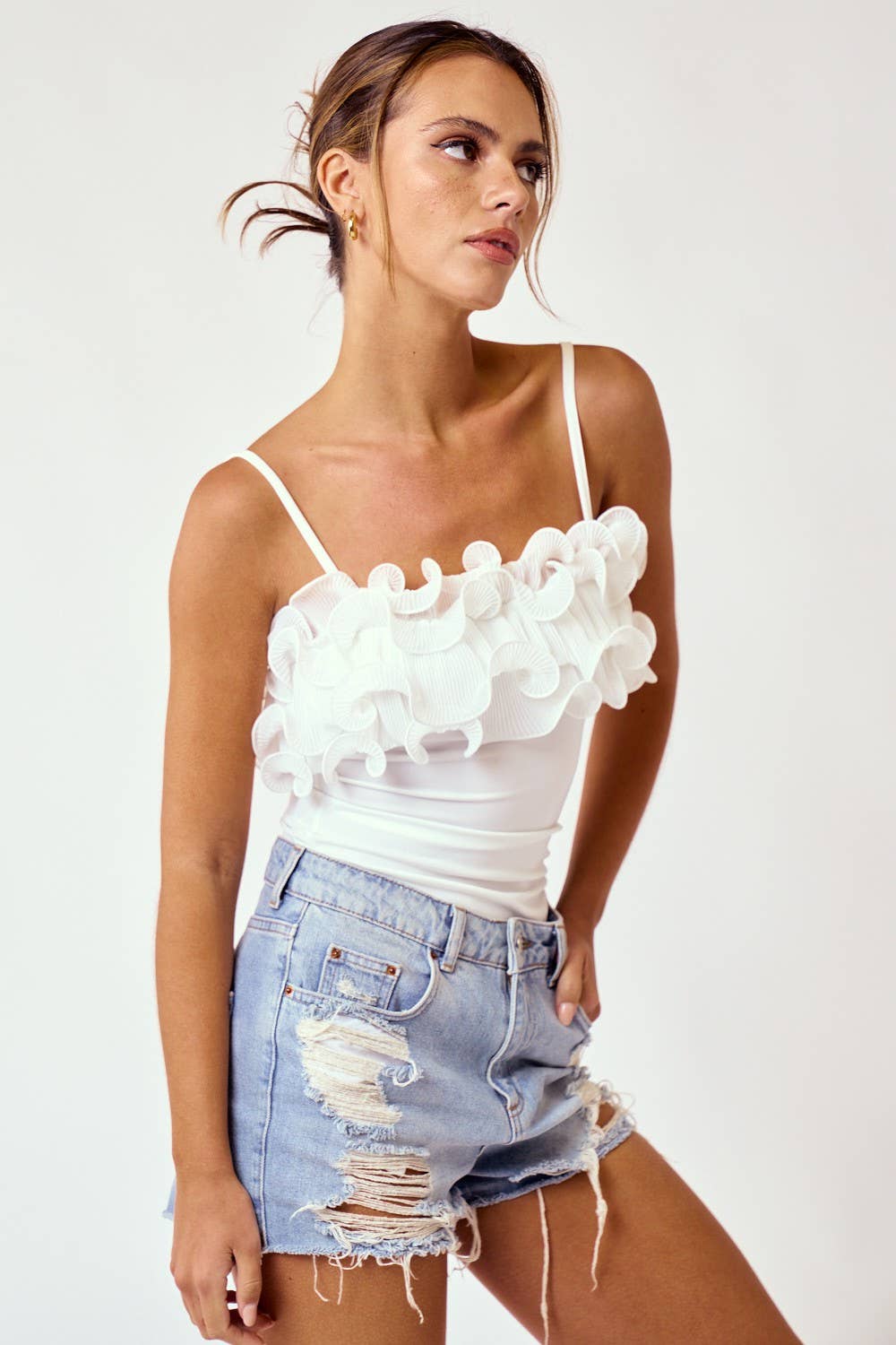 IBT28050 RUFFLE DETAIL SLEEVELESS BODYSUIT