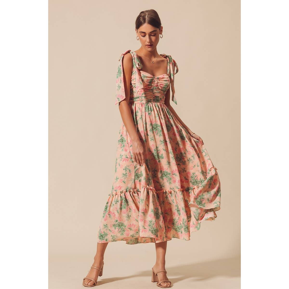 FLOWY FLORAL FEMININE DRESS WITH RIBBON STRAP