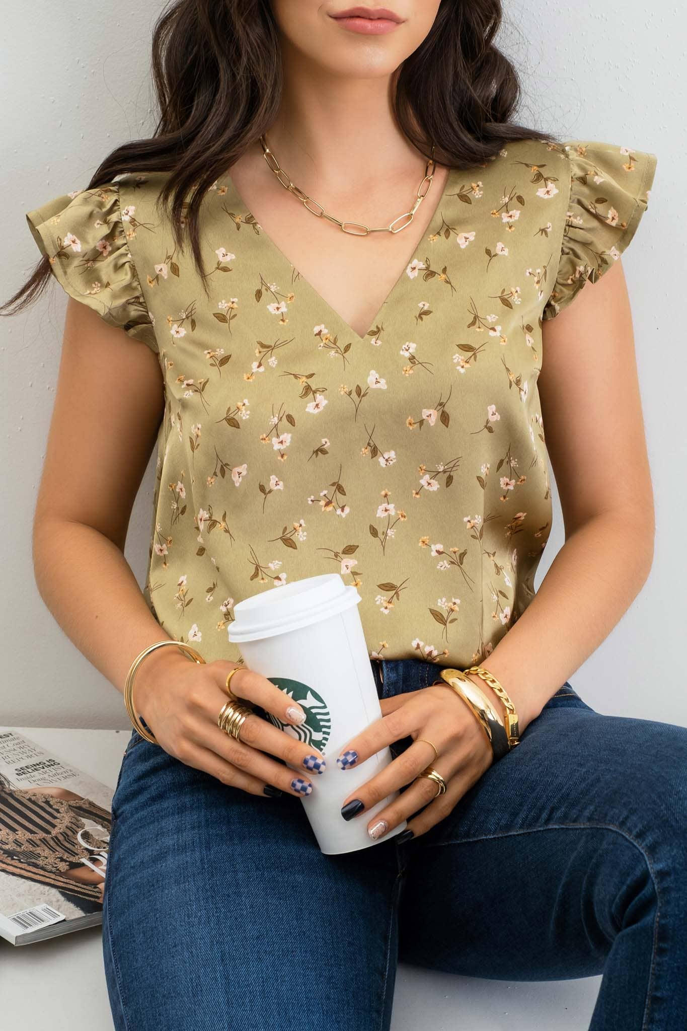 V NECK FLORAL RUFFLE SLEEVE TOP