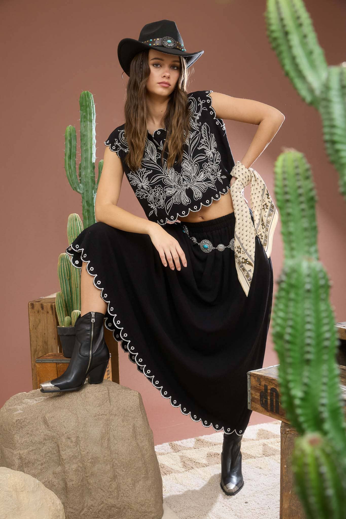 HIGH WAIST SCALLOP HEM MIDI SKIRT (PRE-ORDER)