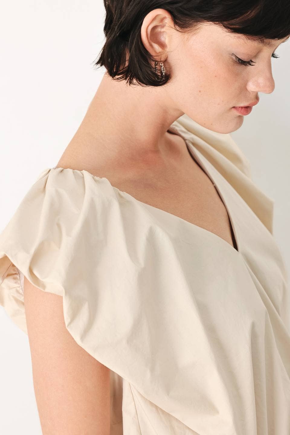 A solid woven top - FT1970-A