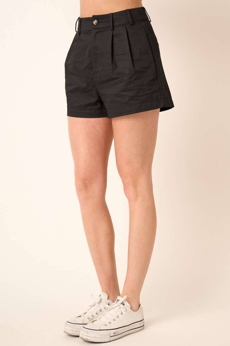 COTTON TWILL PLEATED CHINO SHORTS