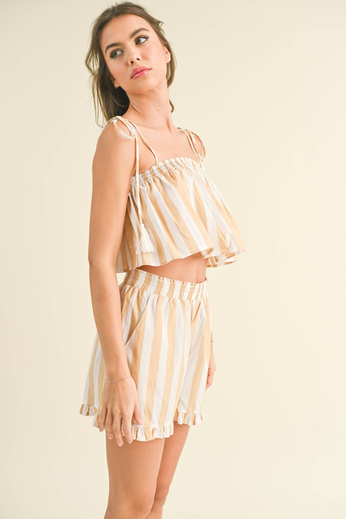 STRIPED CROP TOP AND SHORTS SET WITH TASSEL STRAPS