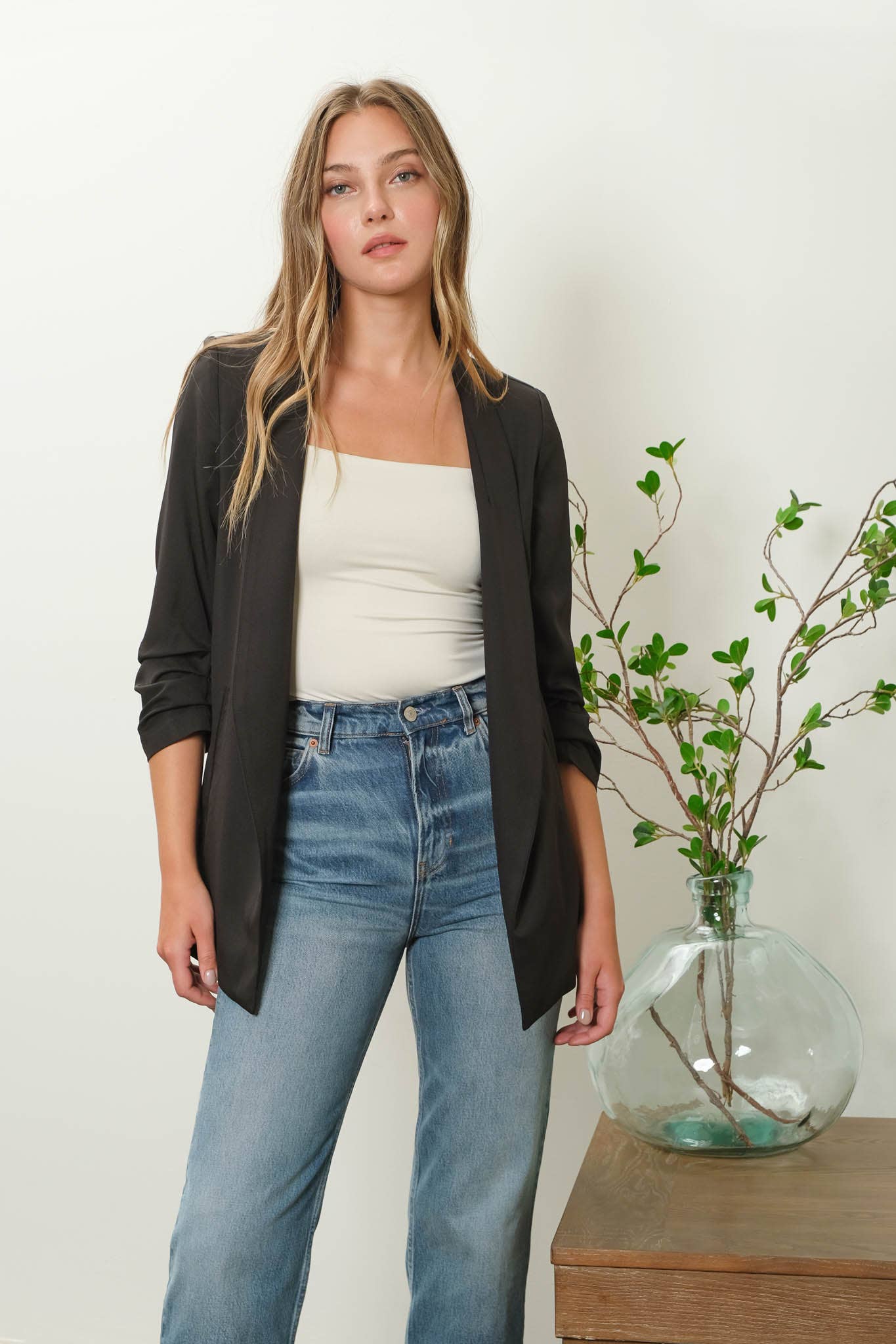 COLLARLESS 3/4 RUCHED SLEEVE LONGLINE BLAZER