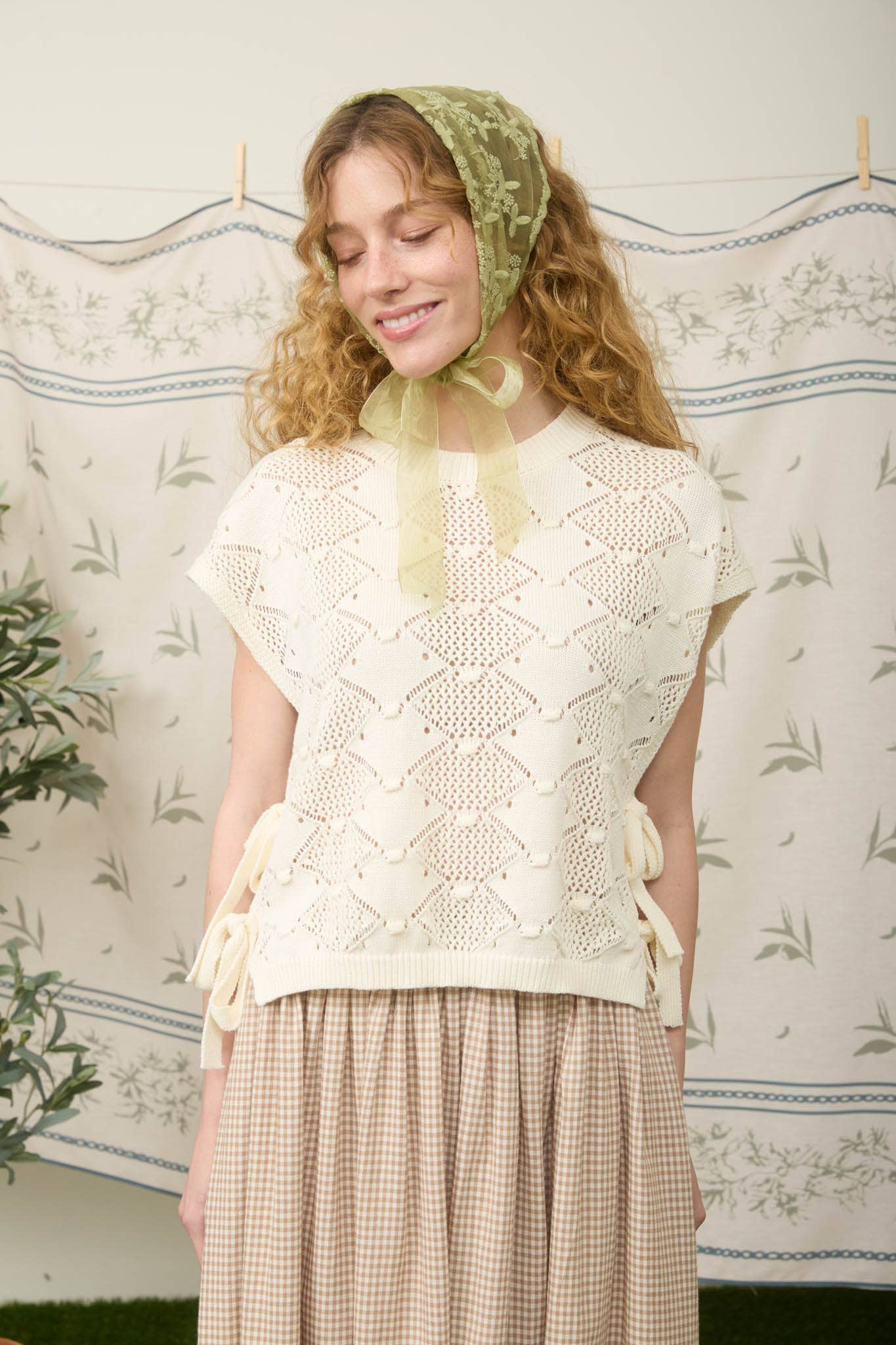 CLIP DOT SHORT SLEEVE SIDE TIE CROCHET SWEATER