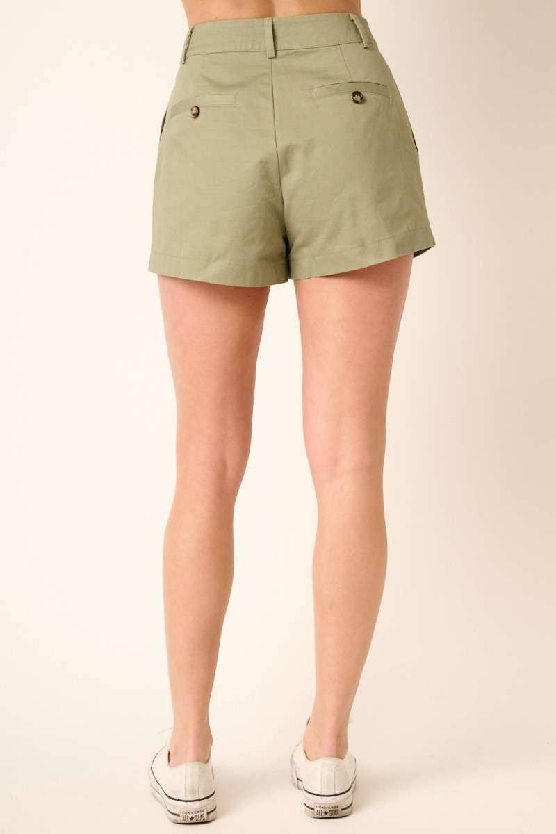 COTTON TWILL PLEATED CHINO SHORTS