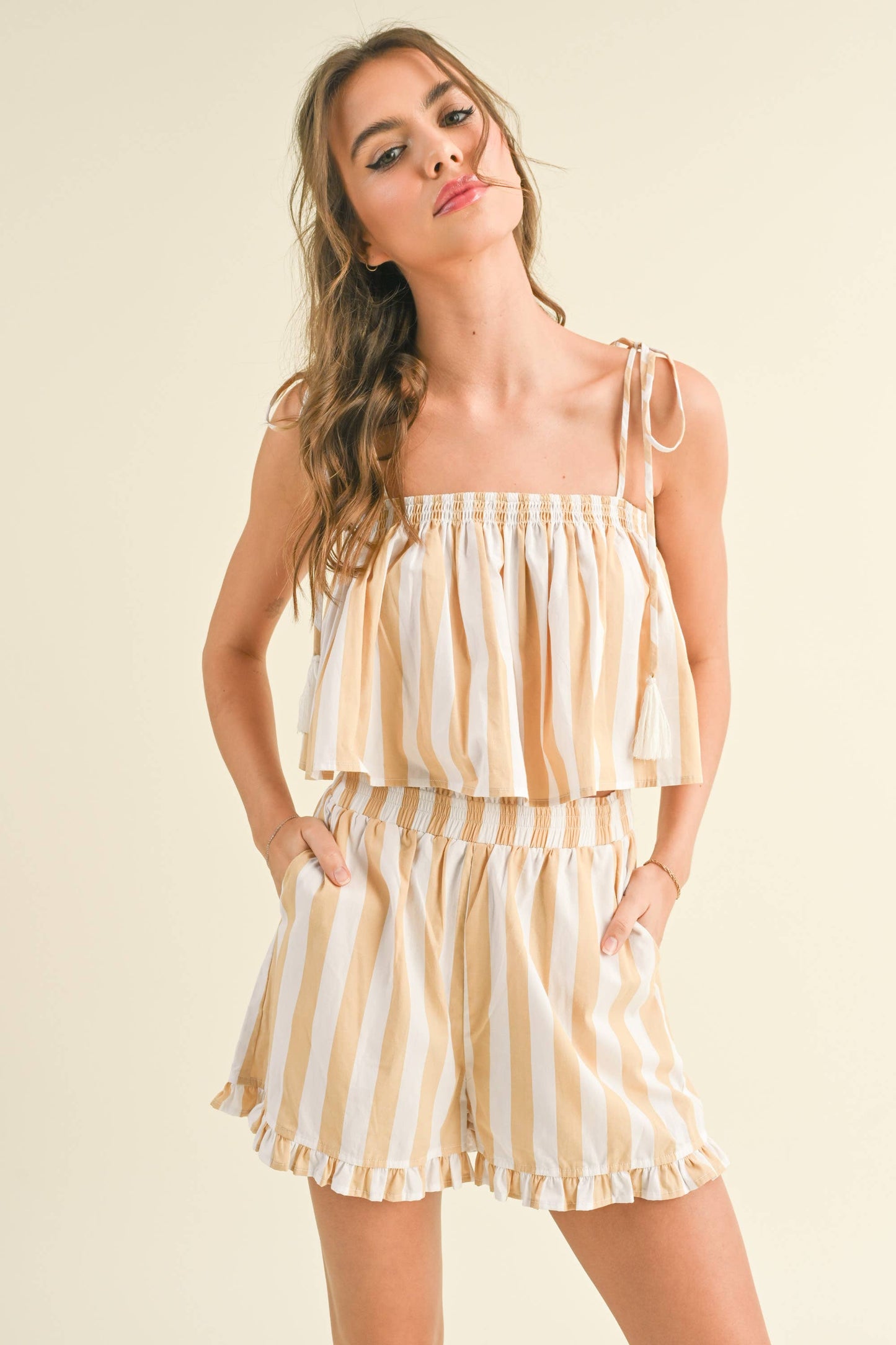 STRIPED CROP TOP AND SHORTS SET WITH TASSEL STRAPS