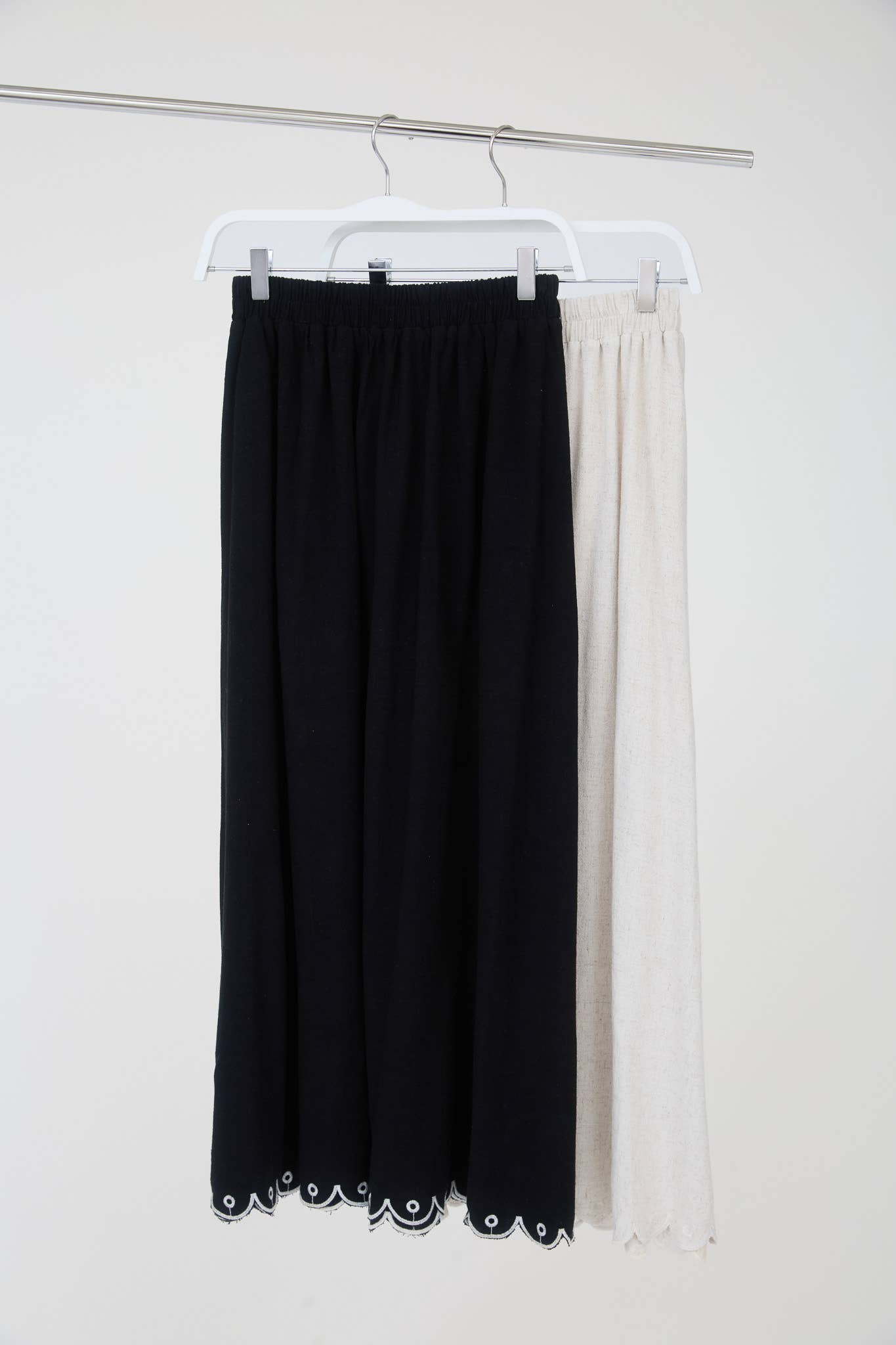 HIGH WAIST SCALLOP HEM MIDI SKIRT (PRE-ORDER)