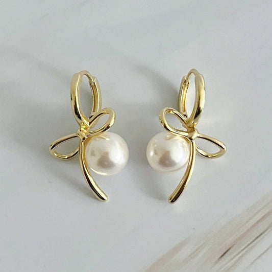 Bow With Pearl Drop Earrings
