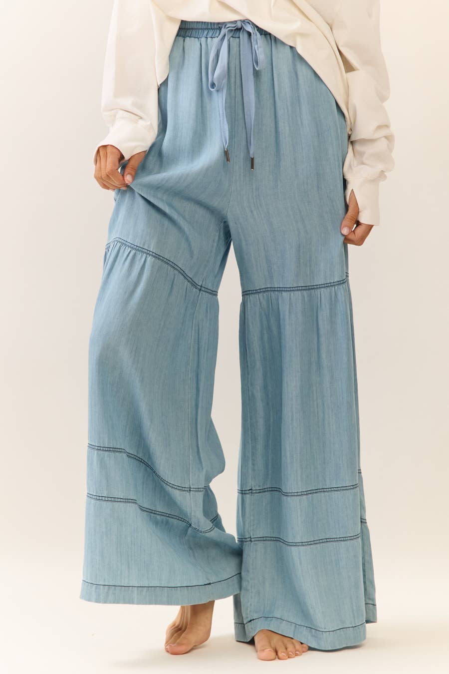 Washed Denim Tiered Wide Leg Pants: Washed Dark Chambray / S