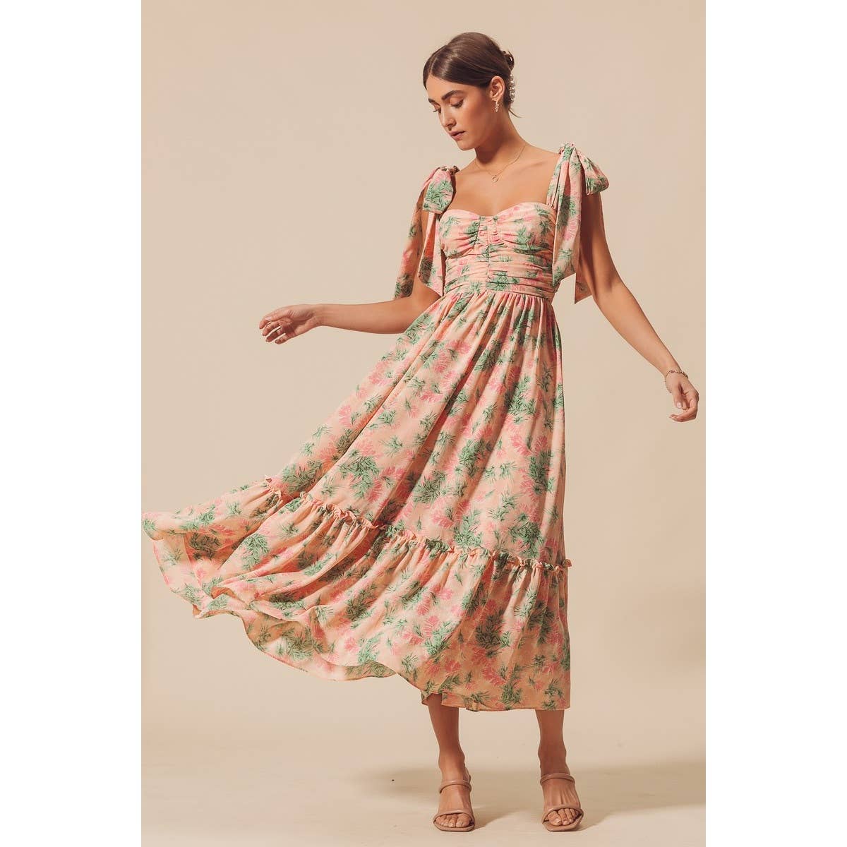 FLOWY FLORAL FEMININE DRESS WITH RIBBON STRAP