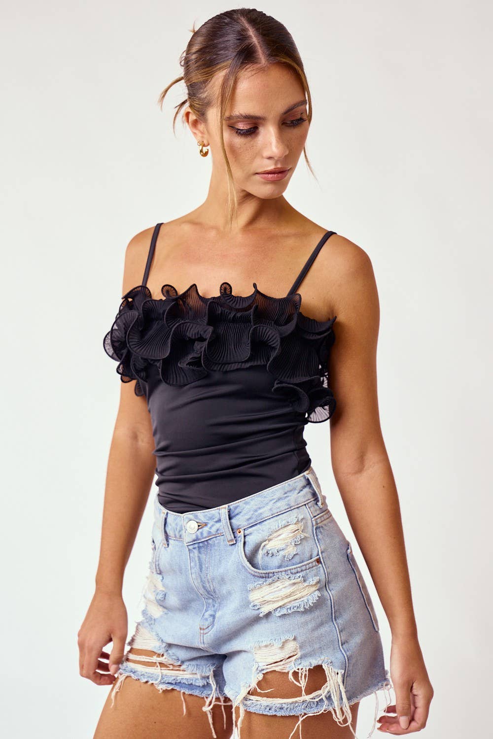 IBT28050 RUFFLE DETAIL SLEEVELESS BODYSUIT