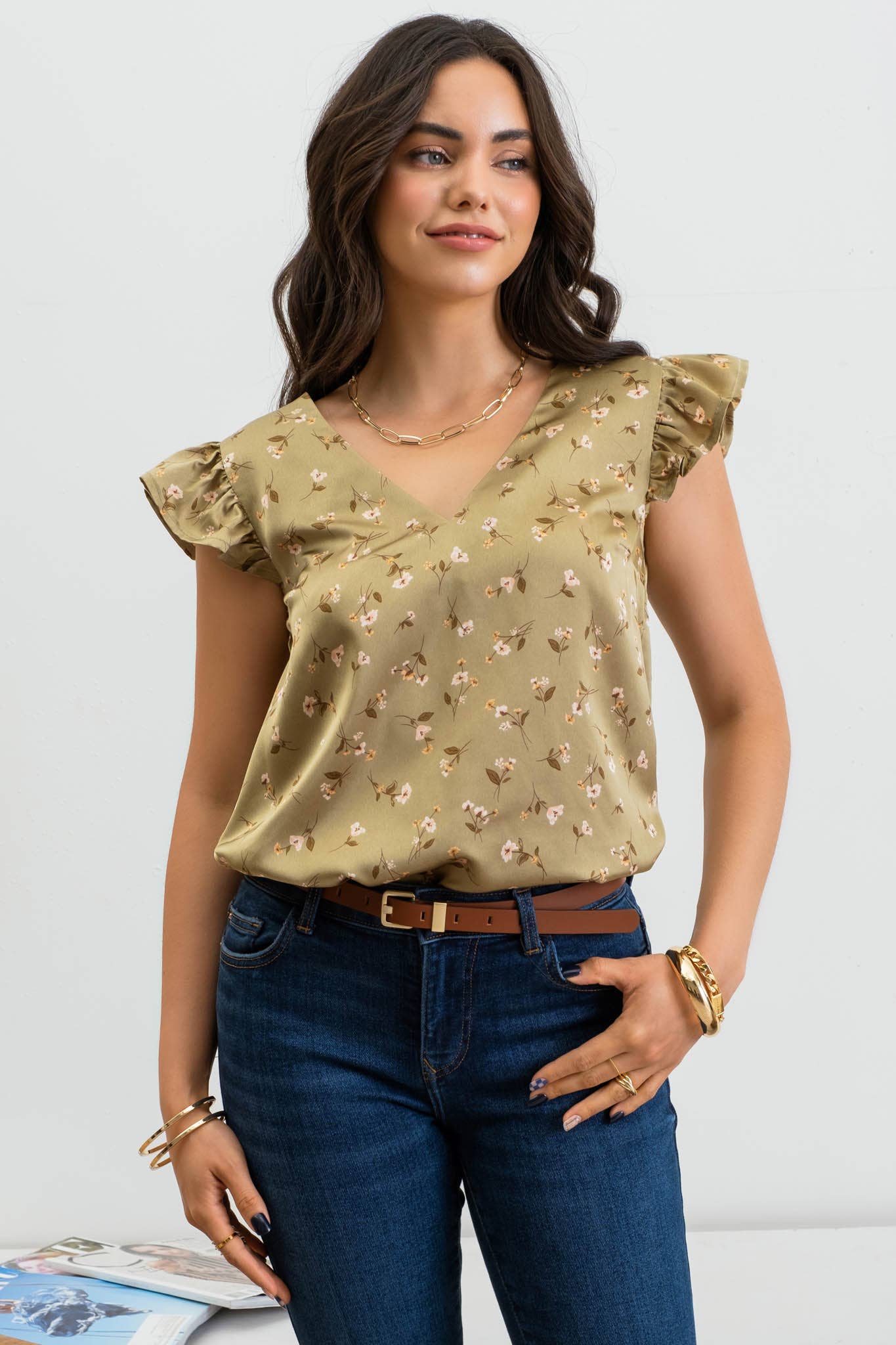 V NECK FLORAL RUFFLE SLEEVE TOP