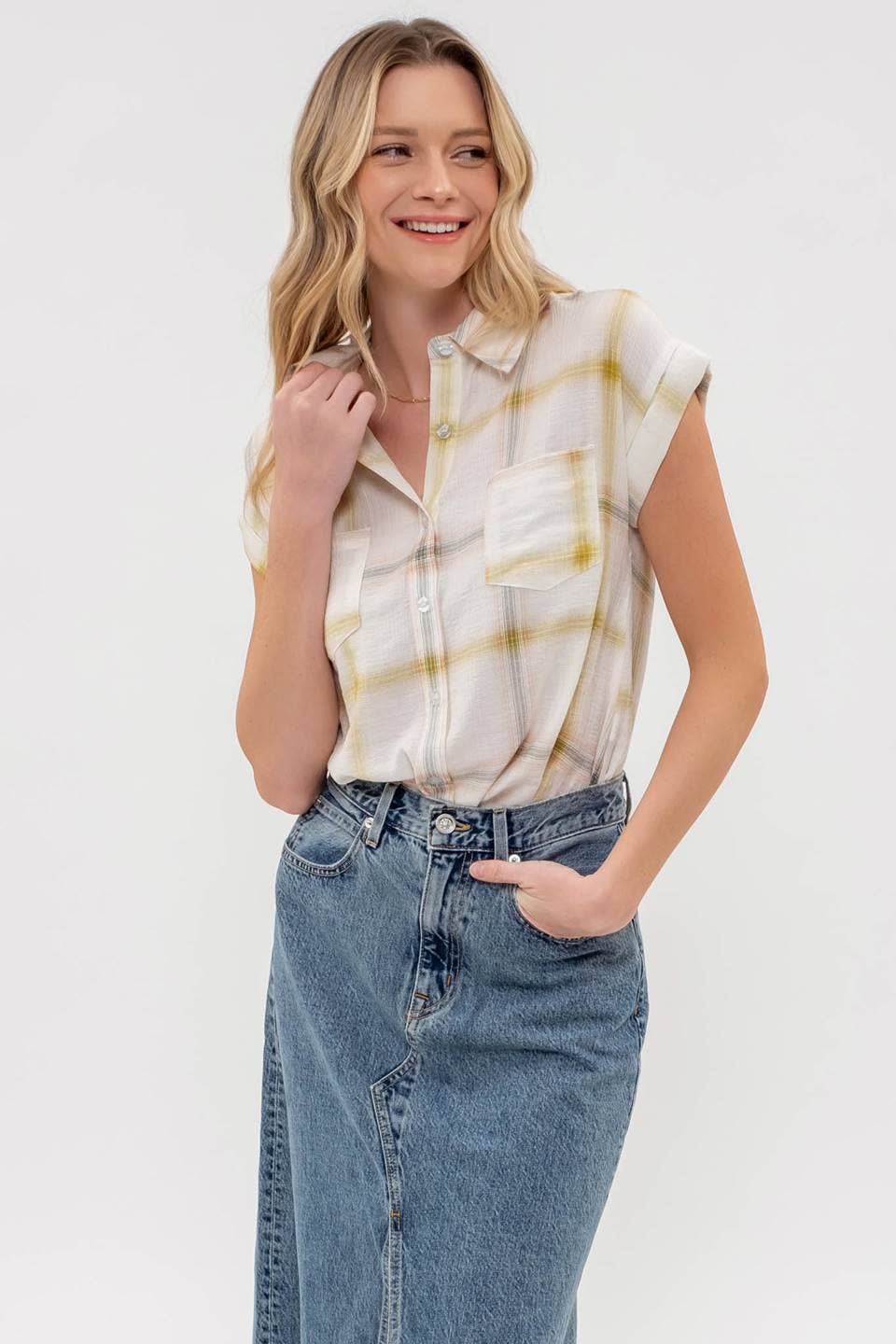 PLAID BUTTON DOWN COLLARED SHORT FOLD SLEEVE SHIRT