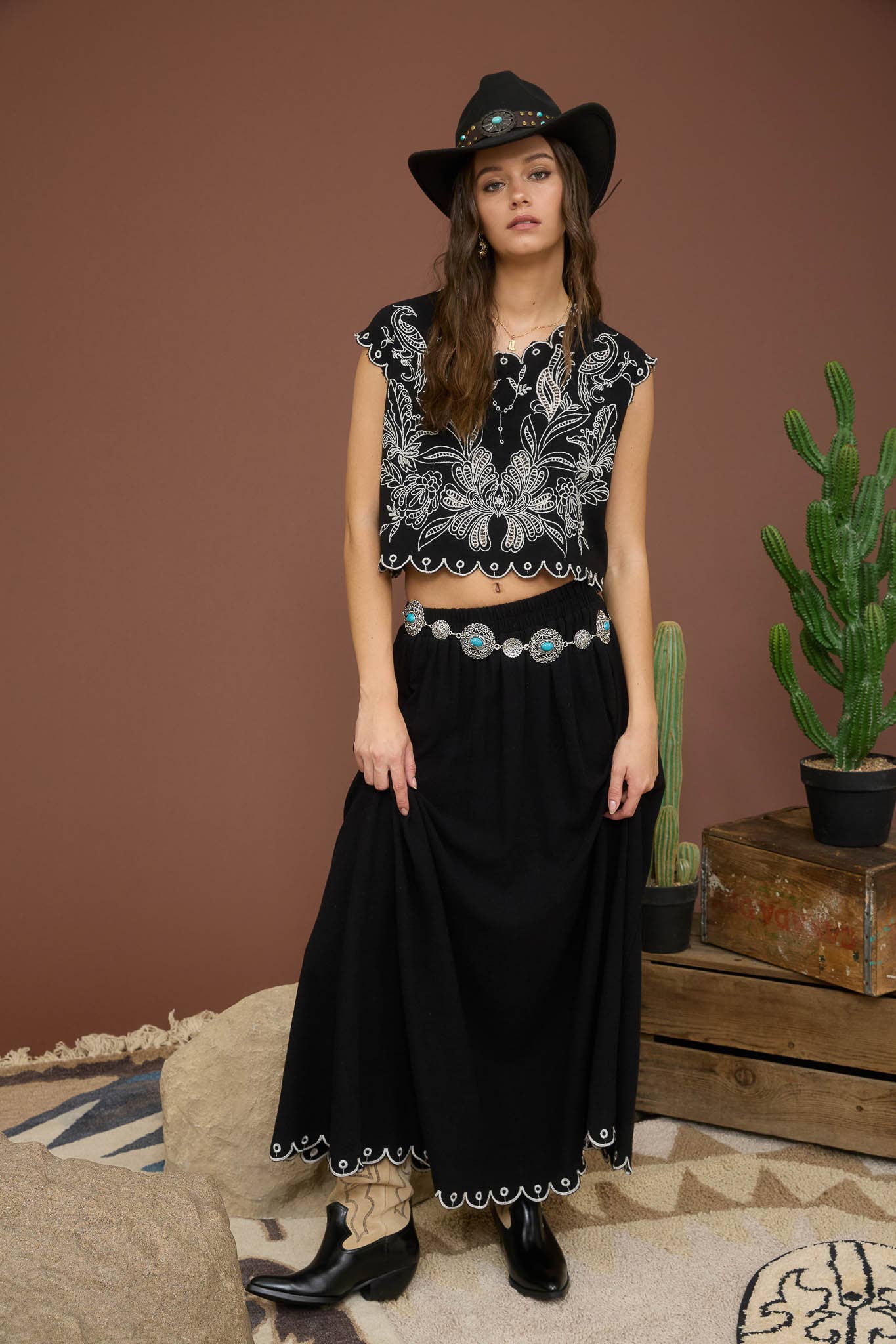 HIGH WAIST SCALLOP HEM MIDI SKIRT (PRE-ORDER)